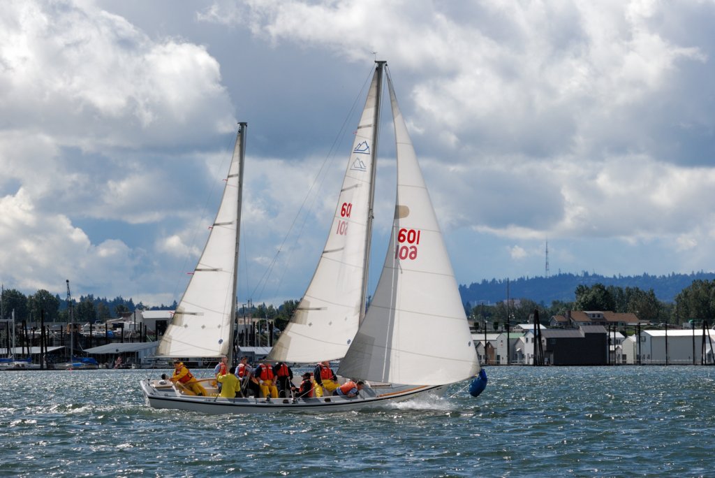 sailracingonthecolumbiariver.jpg