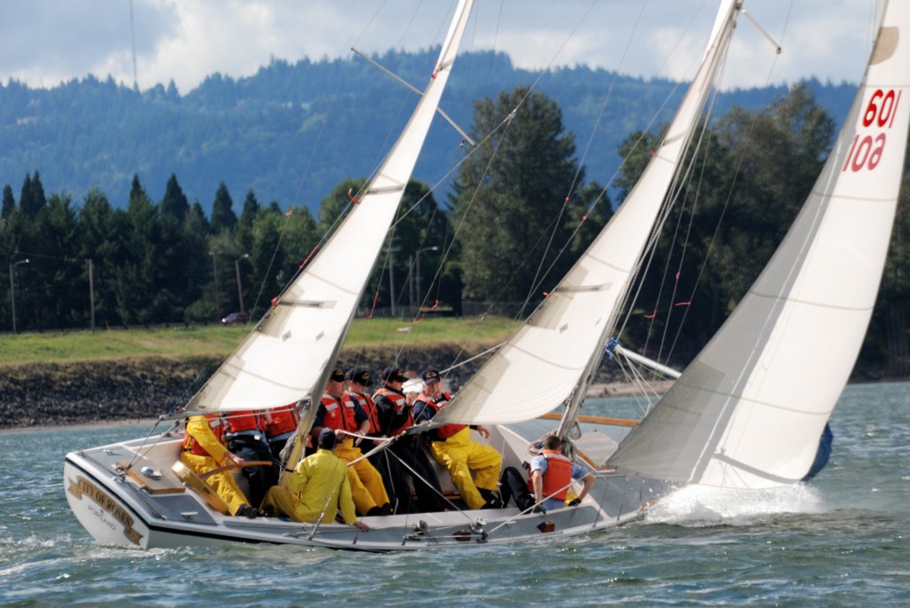 sailracingonthecolumbiariver3.jpg