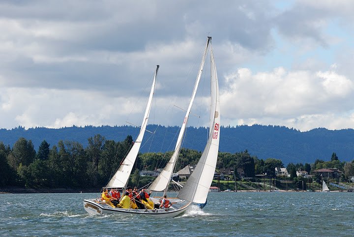 sailracingonthecolumbiariver4.jpg