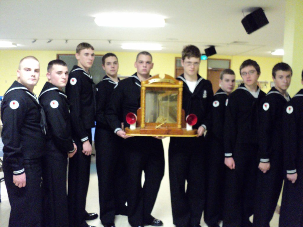 crewwiththe2012councilflagshiptrophy3.jpg