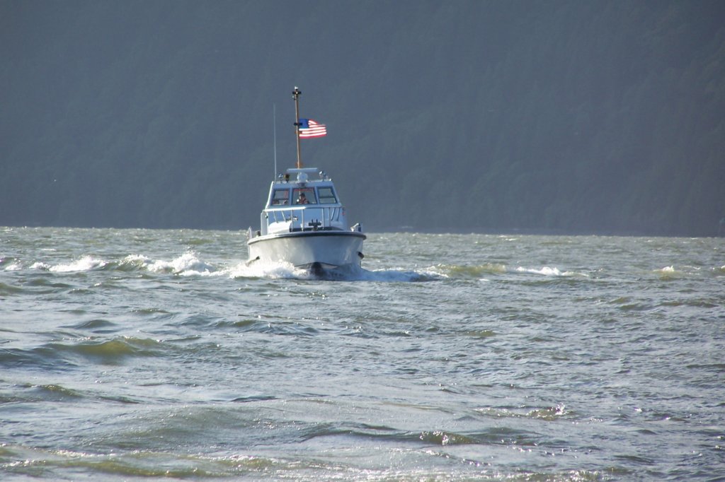 underwayonthecolumbiariver.jpg